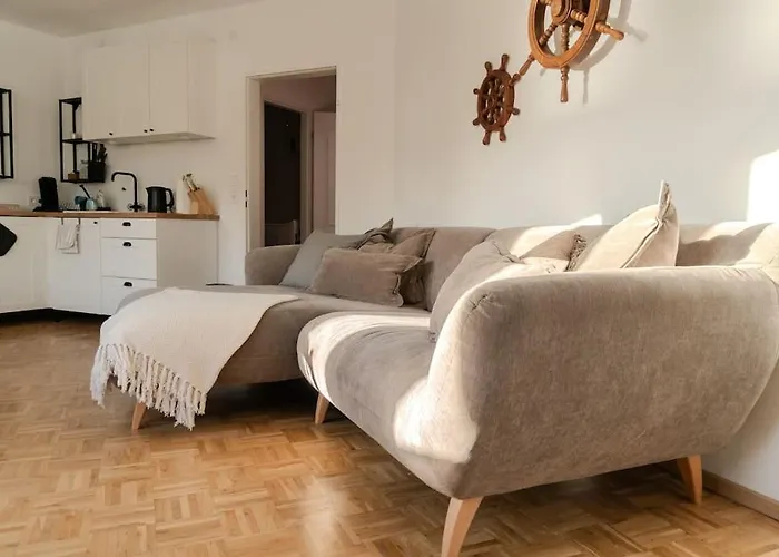 Ferienwohnung - \