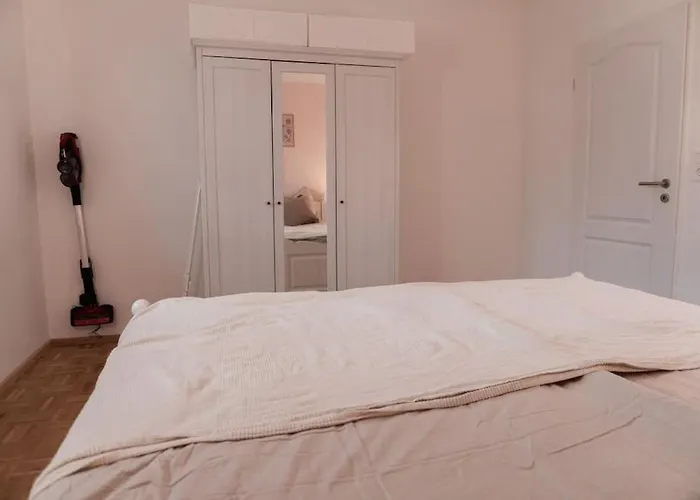 Ferienwohnung - \